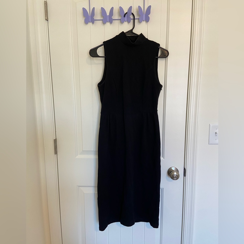 EUC‎ | Banana Republic women’s stretch high neck sleeveless dress — size 2